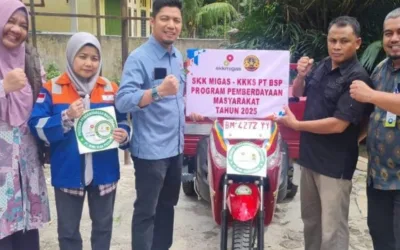 PT BSP Bantu Motor Gerobak, Masalah Sampah di Kampung Pebadaran Selesai