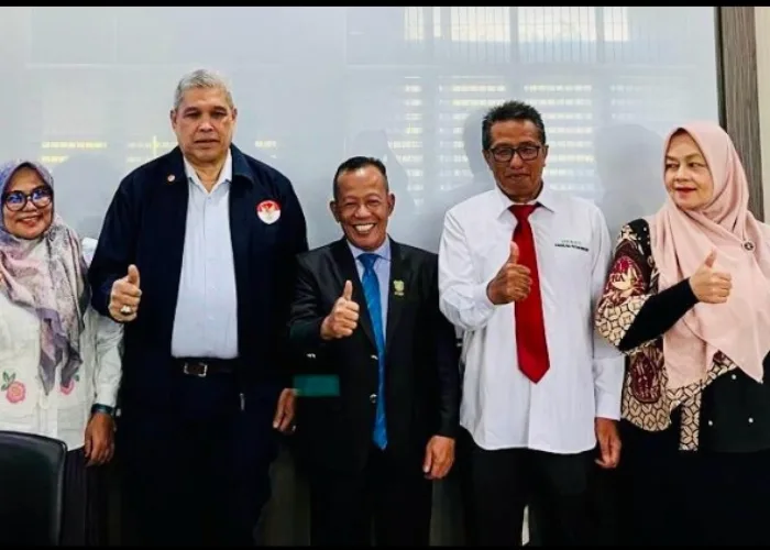 Sandang Gelar Doktor, Dosen UIR Akmar Efendi Kini Lulus Profesi Insinyur di Unand
