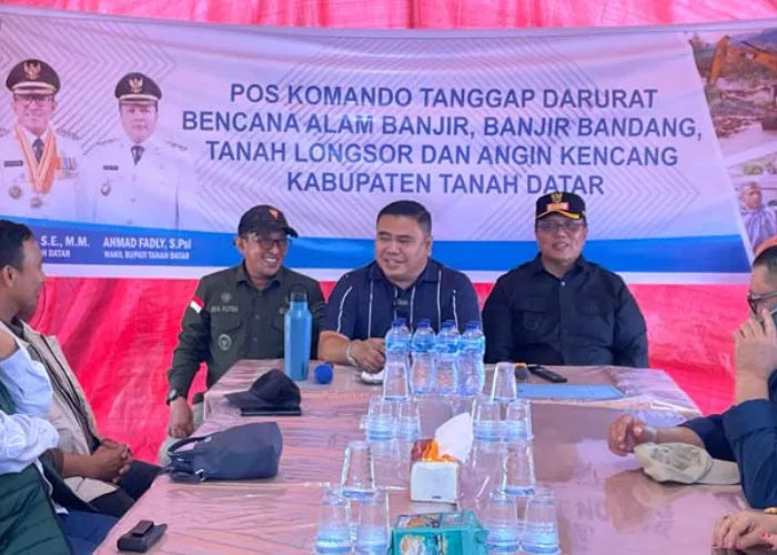 10 Hari Terisolasi Tanpa Listrik, Bantuan Anggota DPR Rico Alviano Menembus Solok dan Tanah Datar