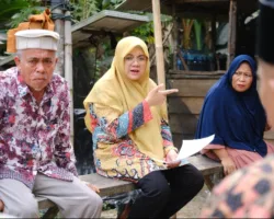 Bupati Afni Janji Perjuangkan Harapan Masyarakat Dusun Tua Rimba Cempedak Agar Segera Menikmati Listrik