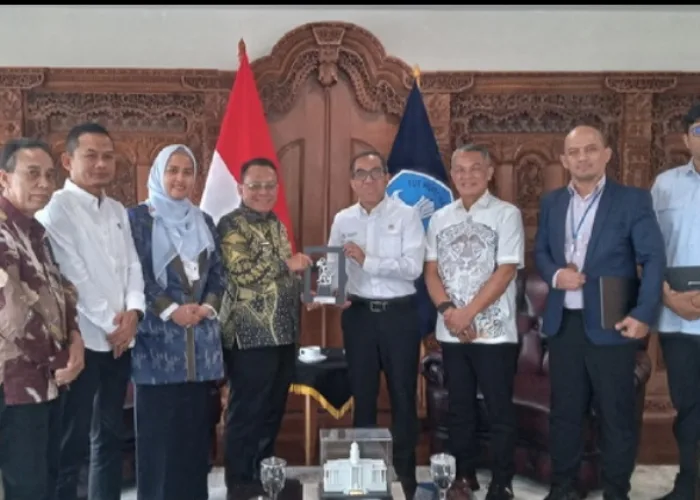 Karmila Sari Dampingi Bupati Rohil Usulkan Pembangunan Sekolah Garuda ke Kemdiktisaintek