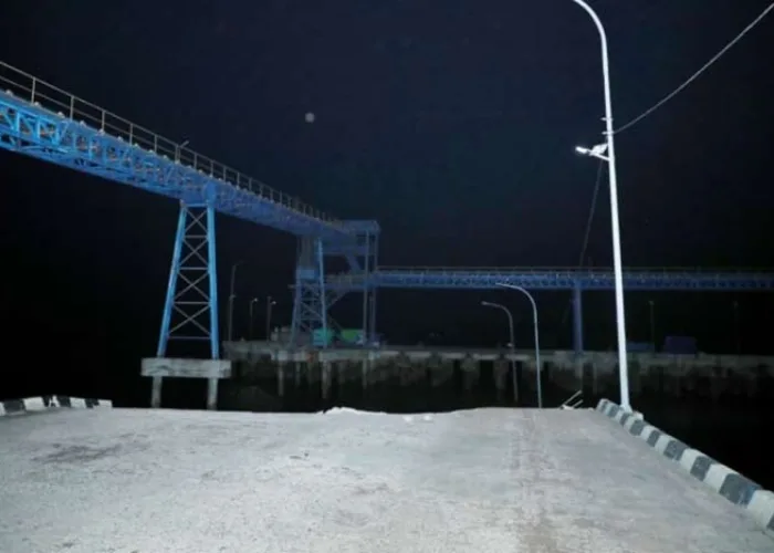 Jembatan Pelabuhan Buton Siak Ambruk Usai Bongkar Muat Cangkang