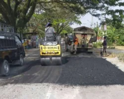Kolaborasi Pemkab Siak, Pemprov Riau dan Pusat Perbaiki Jalan Rusak