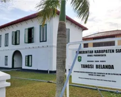 Runtuhnya Bangunan Tangsi Belanda di Siak, Alarm Keamanan Cagar Budaya!