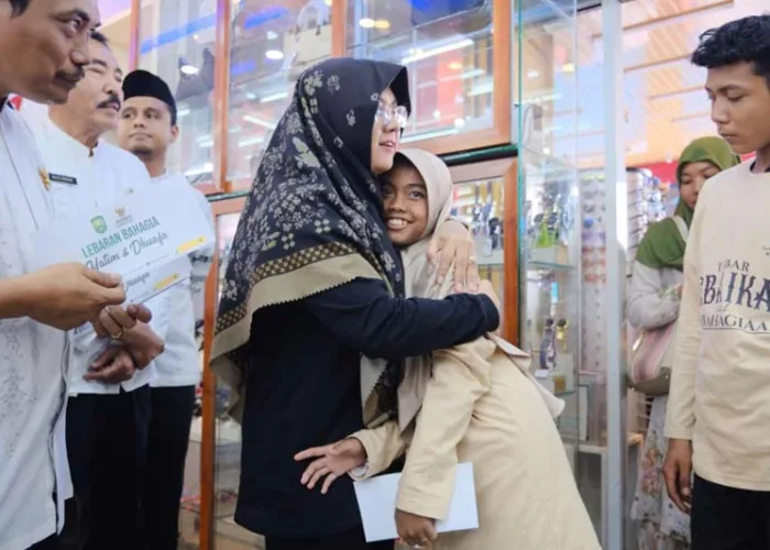 28 Anak Yatim di Kandis Belanja Lebaran, Bupati Siak Afni: Hadirkan Kebahagiaan