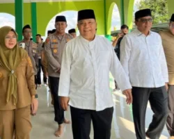 Plt Gubernur Riau Apresiasi Perjuangan Bupati Afni, Janji Lunasi Hutang Rp72 Miliar ke Siak
