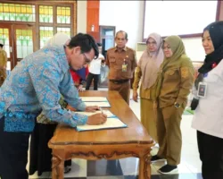 Ada Rp56 Miliar Dana MBG Beredar, Bupati Siak Minta SPPG Serap Hasil Pertanian Lokal