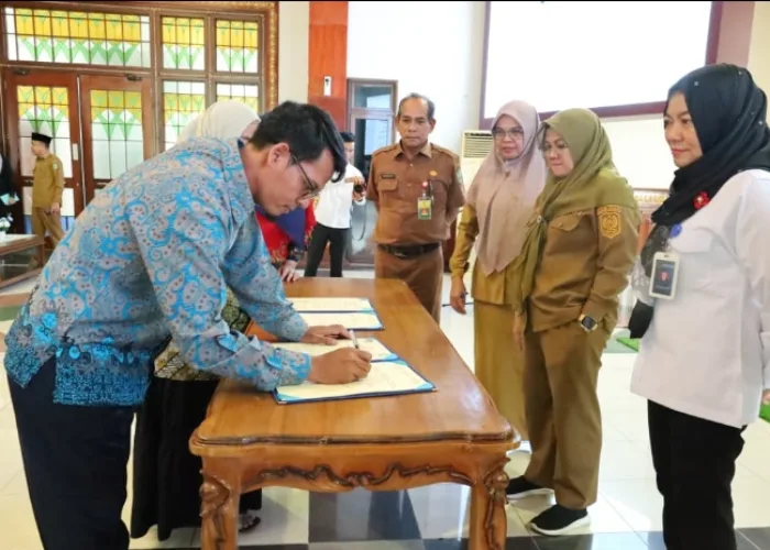 Ada Rp56 Miliar Dana MBG Beredar, Bupati Siak Minta SPPG Serap Hasil Pertanian Lokal