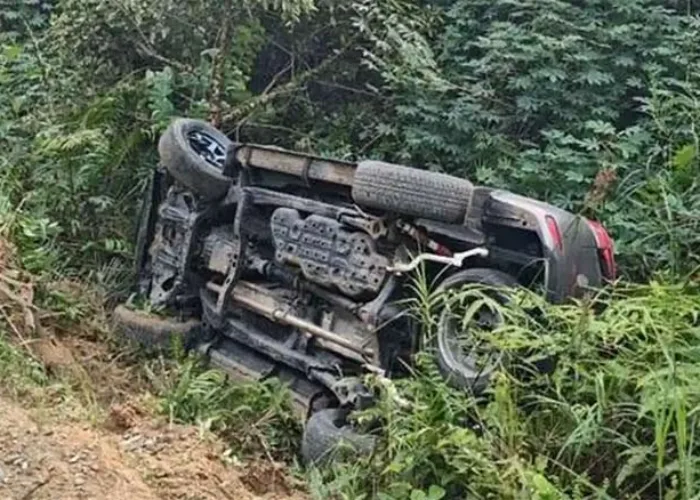 Kejar-kejaran di Rohil! Mobil Bandar Sabu Terbalik Saat Kabur dari Polisi, Rp56 Juta Disita