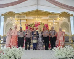 Hadiri Pesta Nikah di Pangean, Begini Cara Kapolres Kuansing Dekati Masyarakat