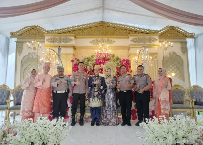 Hadiri Pesta Nikah di Pangean, Begini Cara Kapolres Kuansing Dekati Masyarakat
