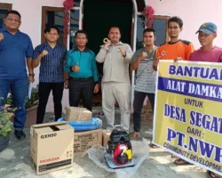 Bantu Cegah Karhutla, PT NWR Salurkan Bantuan Mesin Mini Striker Untuk MPA