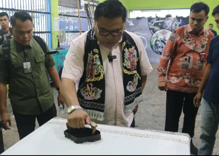 Reses Ramadan di Sawahlunto, Rico Alviano Serap Aspirasi Warga dan Salurkan Bantuan Sosial