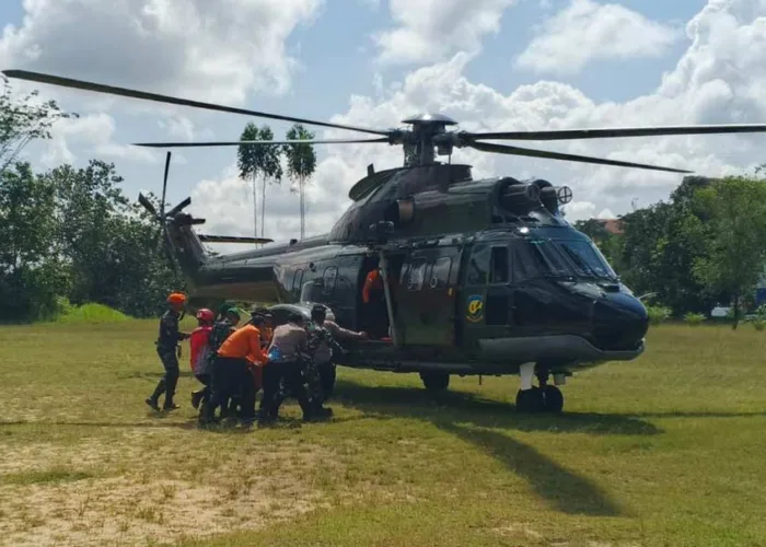 Helikopter PK-CFX Jatuh di Sekadau, 8 Korban Tewas Dievakuasi TNI AU dari Area Perbukitan