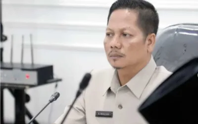 Sampah Menumpuk di Teluk Kuantan Bikin DLH Kewalahan, Wabup Muhklisin Soroti Peran PKL