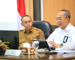 3,22 Juta Warga Riau Bekerja, Lebih dari Separuh di Sektor Informal