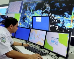 BMKG: Hujan Lebat Disertai Petir Potensi Guyur Riau, Pengendara Diminta Waspada