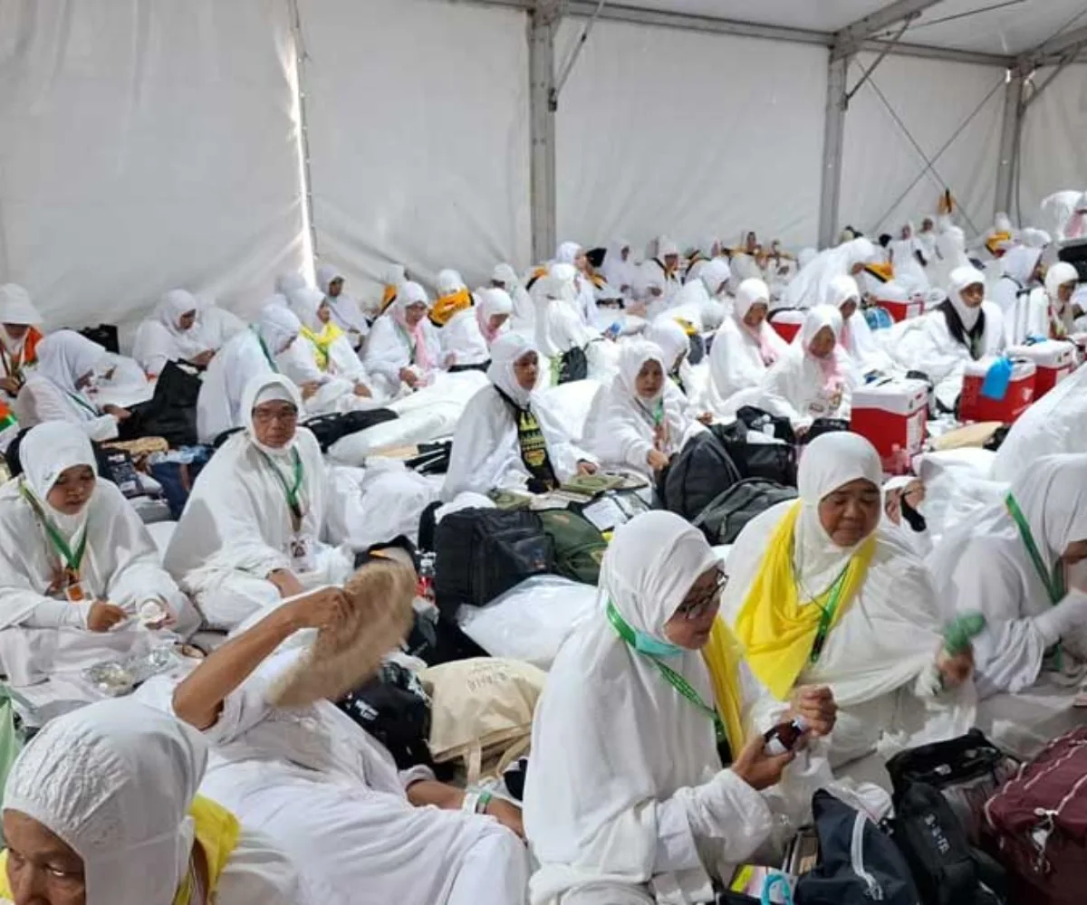 Menunggu di Kampung Halaman, Kepulangan Jemaah Haji Riau Jadi Momen Haru Dinanti Ribuan Keluarga
