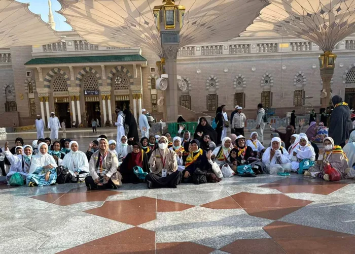 Panas 42 Derajat di Arab Saudi, Tim Kesehatan Siak Intensif Dampingi Jemaah Haji Lansia