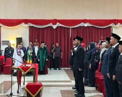 Lantik 315 ASN dan Kepala Sekolah di Riau, SF Hariyanto: Jangan Bebani Rakyat