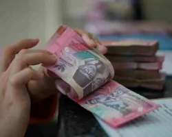 Rupiah Pagi Ini Menguat ke Rp17.652 per Dolar AS, IHSG Anjlok di Awal Perdagangan