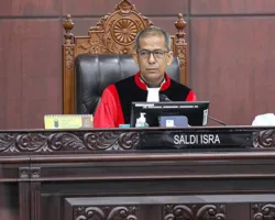 Menggugat Kuota Internet Hangus, Hakim MK Saldi Isra Soroti Potensi Kerugian Konsumen