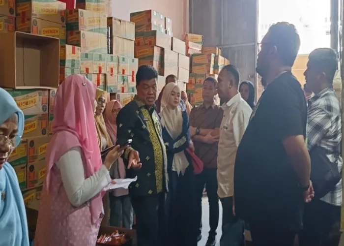 Sidak Minyakita Pekanbaru: Harga Tembus Rp20.000/Liter, Stok Distributor Kosong