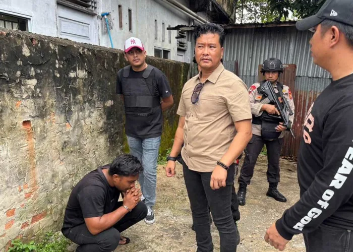 Razia Narkoba di Kampung Dalam Pekanbaru, Polisi Amankan 2 Terduga Pelaku dan Sabu “Paket Seratus”