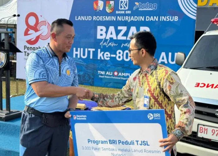 BRI Serahkan Ambulans dan 3.000 Paket Sembako Sempena HUT ke-80 TNI AU