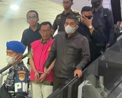DPO Korupsi Kredit Rp34 Miliar Beny Saswin Nasrun Tiba di Sumbar, Kejari Padang Lanjutkan Penyidikan
