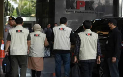 OTT KPK Kuansing: Empat Orang Dibawa ke Jakarta, Keberadaan Bupati Suhardiman Amby Masih Misterius