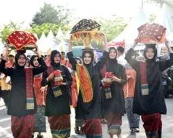 Tradisi Maantaan Sambareh, Yota Balad: Benteng Identitas Budaya Pariaman di Era Digital
