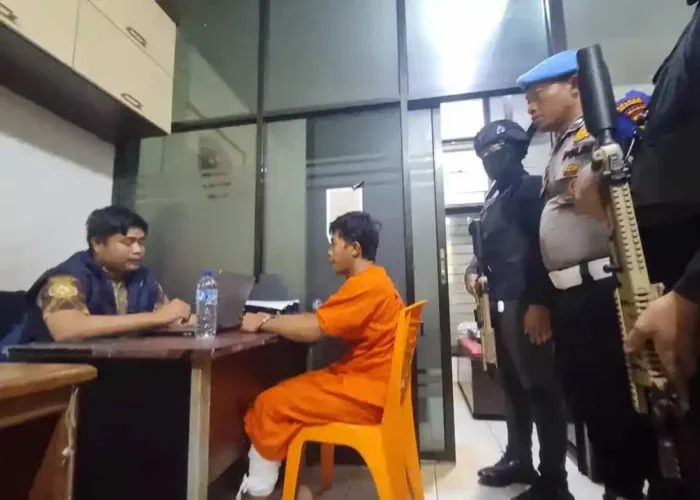 Gara-Gara Judol dan Pinjol, Pria Pelalawan Tikam Kasir 22 Kali Lalu Rampok Rp76 Juta
