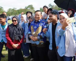 SF Hariyanto Titip 4 Misi ke 4.037 Mahasiswa Kukerta Unri, UHC Bahkan Karhutla