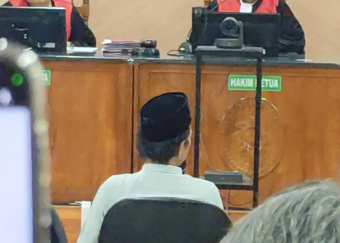 Bersaksi di Sidang Abdul Wahid, UAS: Saya Tak Pernah Membela Saudara Kandung Seperti Membela Beliau