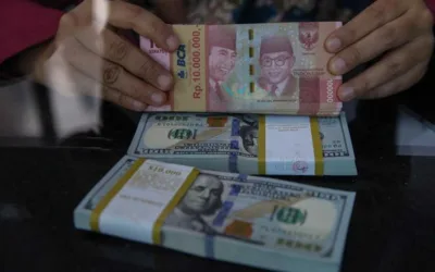 Rupiah Dibuka Melemah ke Rp17.813 per Dolar AS, IHSG Malah Menguat