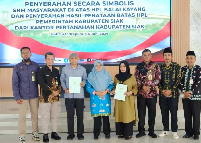 Penantian 20 Tahun Tuntas, Ribuan Warga Balai Kayang Siak Akhirnya Terima SHM