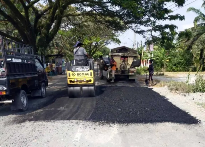 Defisit Anggaran Tak Halangi Pemkab Siak Perbaiki Jalan Rusak, 152 Km Berhasil Ditangani