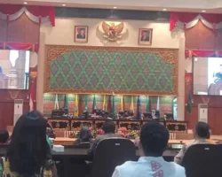 SF Hariyanto Emosi Lihat Kepala OPD Ramai-Ramai Absen Saat Paripurna APBD