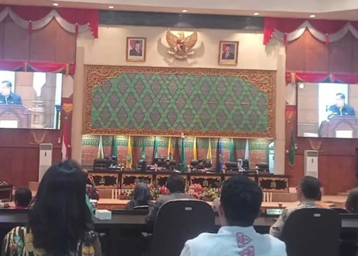 SF Hariyanto Emosi Lihat Kepala OPD Ramai-Ramai Absen Saat Paripurna APBD