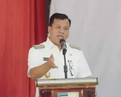 KPK Umumkan Status Hukum Bupati Kuansing Suhardiman Amby Hari Ini