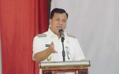 KPK Umumkan Status Hukum Bupati Kuansing Suhardiman Amby Hari Ini