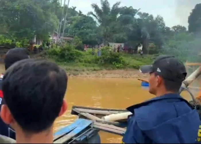 Penertiban Tambang Emas Ilegal Kuansing, Warga Lempari Petugas Saat Bakar Rakit