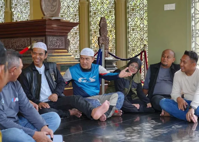 Touring UAS di Siak Ungkap Jejak Kesultanan, Bupati Afni Kenalkan Warisan Budaya Riau