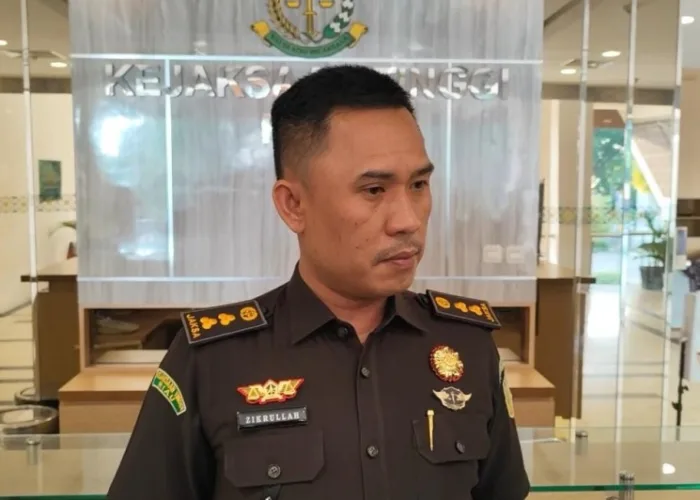 Kejati Riau Bongkar Kasus Smart Board Rp9,5 Miliar, Geledah Kantor Disdik, Sita 3 Kotak Dokumen