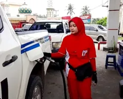 Antrean Solar Subsidi Mengular di Pekanbaru, Pengendara Tunggu Sampai Dua Jam
