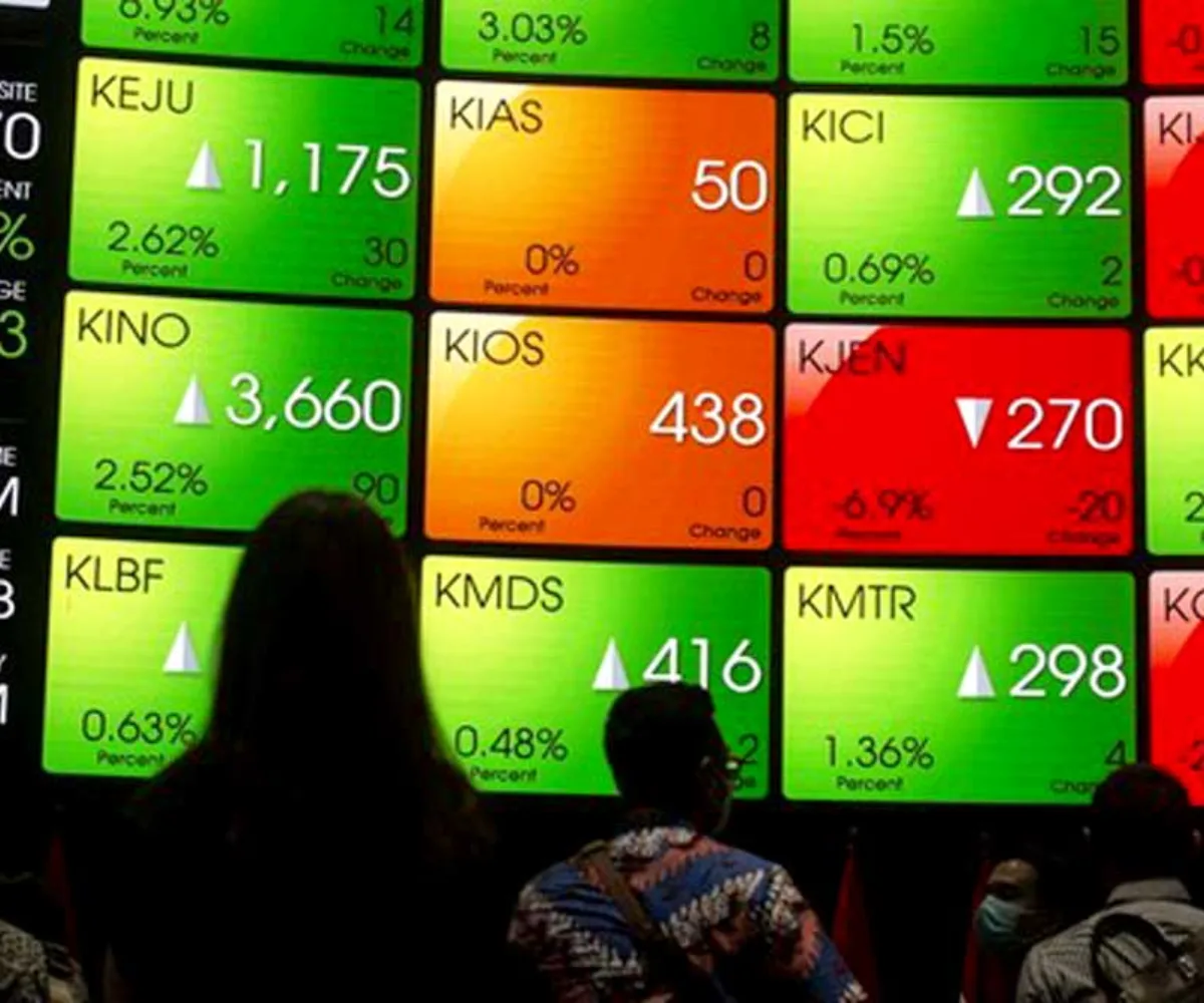 IHSG Bangkit ke Level 5.902 Ketika Rupiah Tertekan ke Rp18.068 per Dolar AS
