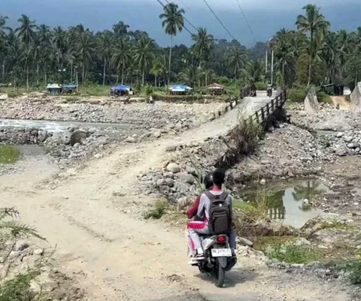 Normalisasi Sungai Batang Anai Rampung, Warga Padang Pariaman Tak Lagi Menyeberang dengan Rakit