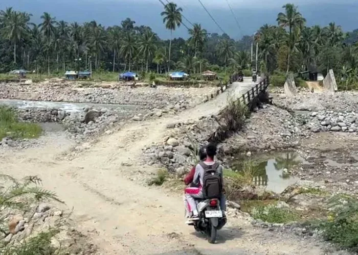 Normalisasi Sungai Batang Anai Rampung, Warga Padang Pariaman Tak Lagi Menyeberang dengan Rakit