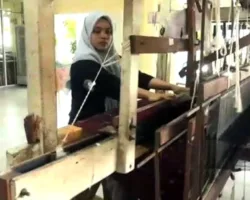 Songket Pekanbaru Tembus Malaysia, Krisis Penenun Jadi Ancaman di Balik Kesuksesan